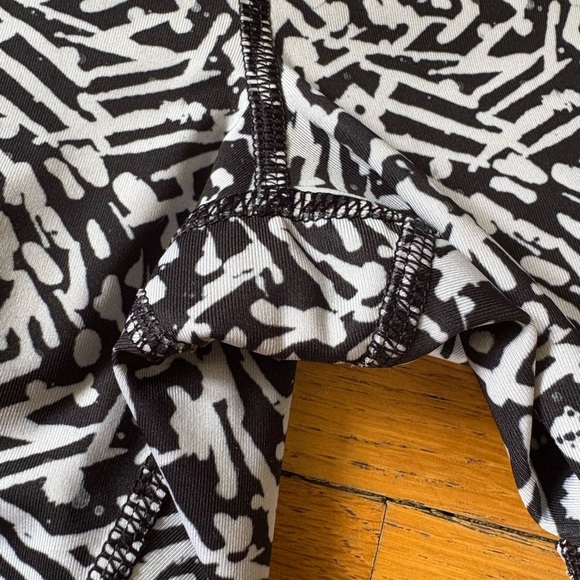 Lululemon crop leggings - Picture 3 of 7